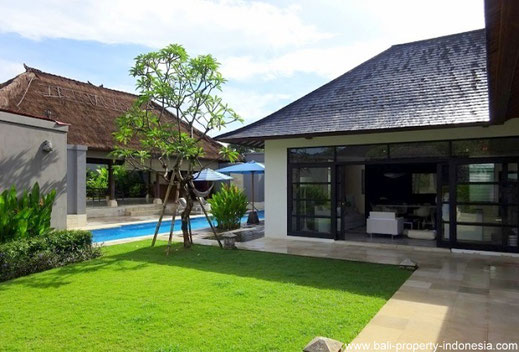 Sanur villa for sale with leasehold. South Bali.
