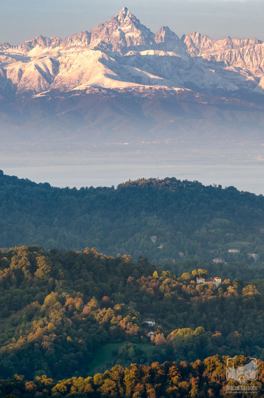 Colline e montagne 2b - Il Monviso e le colline torinesi all'alba