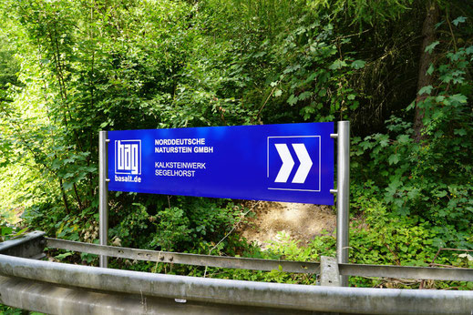 Vor dem Naturschutzgebiet Hohenstein