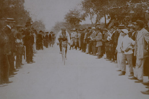 LUIGI GANNA, VINCITORE DEL PRIMO GIRO D'ITALIA NEL 1909