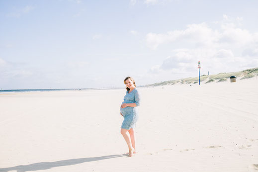 beach maternity shoot