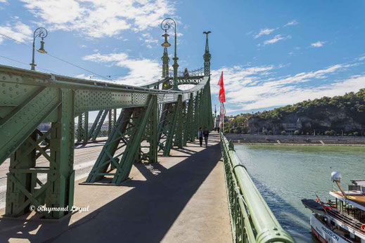 budapest liberty bridge