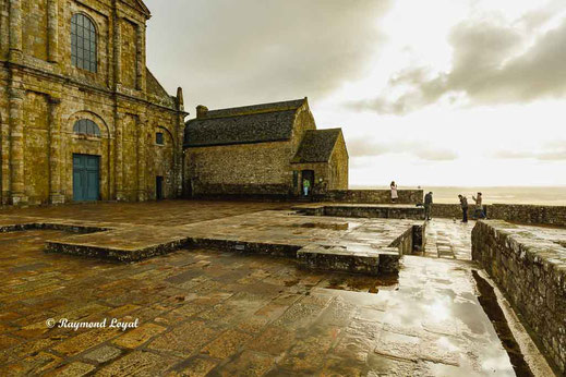 mont saint michel church