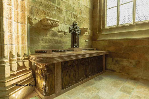 mont saint-michel side chapel altar