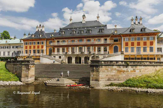 dresden pillnitz castle image