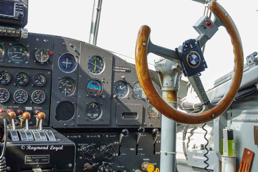 junkers ju 52 cockpit