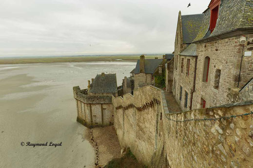 mont saint-michel ramparts