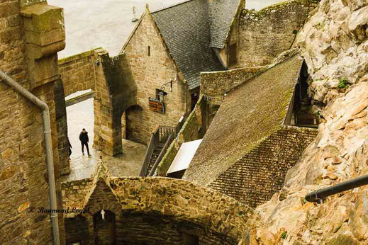porte de l avancee mont saint-michel