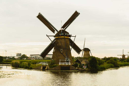 kinderdijk windmuehlen nederwaard