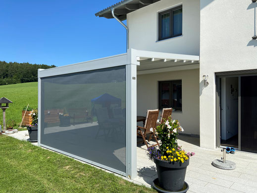 Faltdachpergola Pratic Fusion in Tittling, Niederbayern