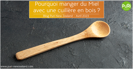 Photo d'une cuillère en bois posée sur une ardoise esthétique