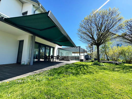 große Markise, Kassettenmarkise über Terrasse Niederbayern und Oberösterreich