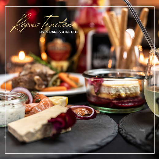 photo d'un repas traiteur à la carte, joliment présenté, idéal pour une soirée conviviale dans un gîte privatif 