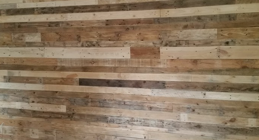 Palettenwand / Wandverkleidung aus Palettenholz