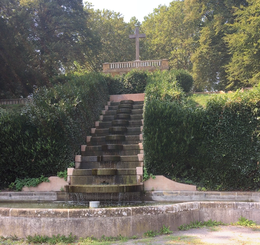 Unterer Teil des Brunnen am Nordfriedhof