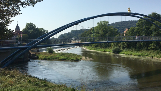Brücke zur Weserinsel und oben drauf ...