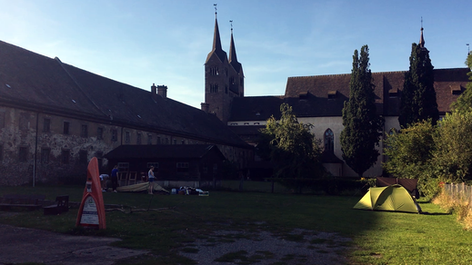 Blick zur Abteikirche von Schloss Corvey