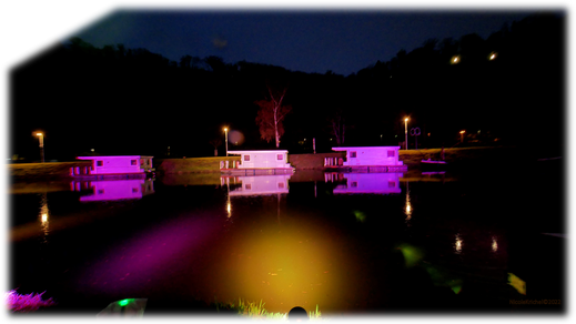 NKO Illum Spot Magenta Weiß Magenta