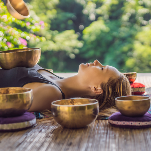 Klang-Therapie, Klang Massage in Meisterschwanden, Yoga by Gisela, Seetal