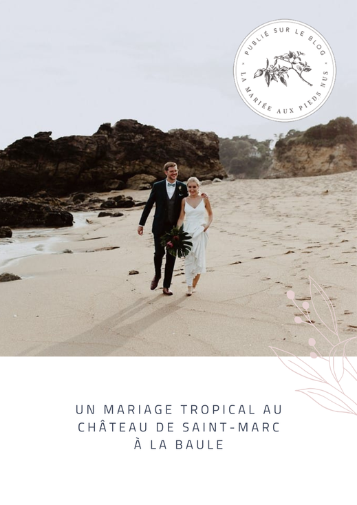 Image de mariés marchant sur la plage, publiée sur un article de blog mariage de La Mariée aux pieds nus, d'un mariage décoré par My Daydream Wedding