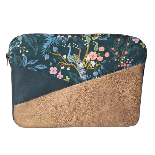 protection pour tablette 10 pouces ou Ipad, faux cuir vert et doré, tissu vert avec des paons et des fleurs, pochette pour livre, protection matériel informatique, cadeau femme original pratique, multimatière