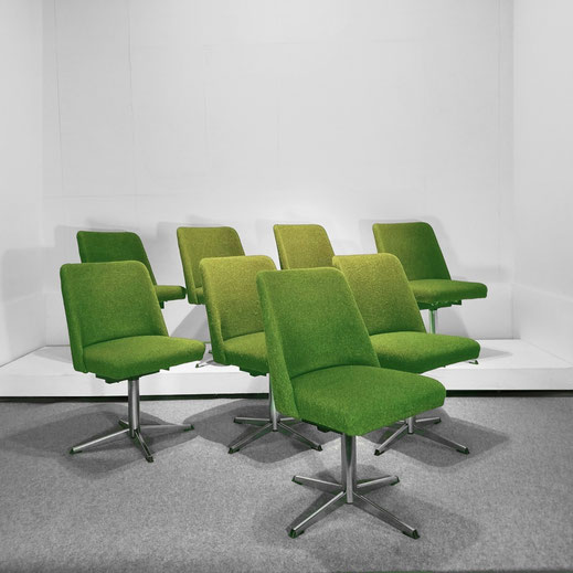 Set of Eight East German Interflug Schönefeld Airport Lounge Zwivel Chairs, VEB Metallwaren Naumburg, DDR GRD, 1960s