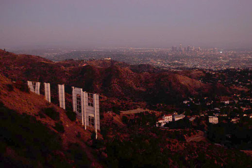 Nachts am Hollywood Sign, Los Angeles bei Nacht, die schönsten Aussichtspunkte am Hollywood Sign