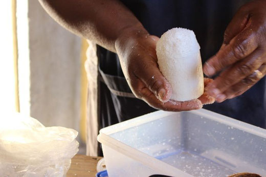 The last stage: salting and finishing the cheese