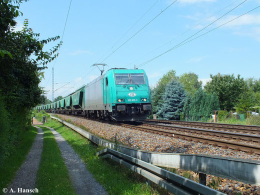 Ein optisch ansprechendes Gesamtbild ergibt ITL 185 610-3 mit ihrem Güterzug in Dresden Stetzsch (13. August 2013)