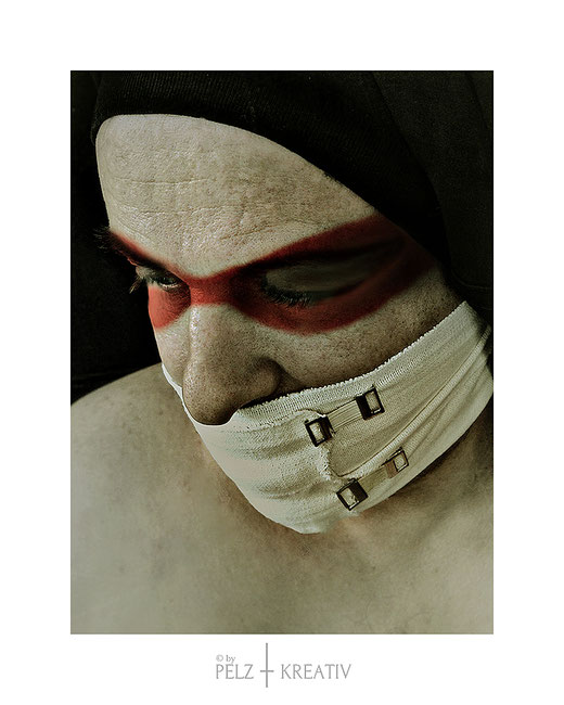 Exponattitel: Muzzle - Exponatgröße: 40 x 45 cm - Art: fineART - © by Pelz Kreativ 2023