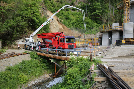 der westliche Teil der Sperre ist in Arbeit