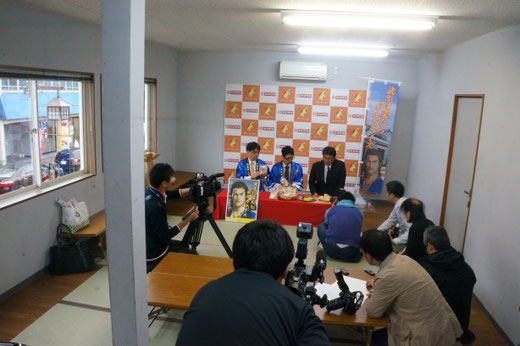 ボルガラスランチパック(記者会見ボルガチョフ波多野翼)