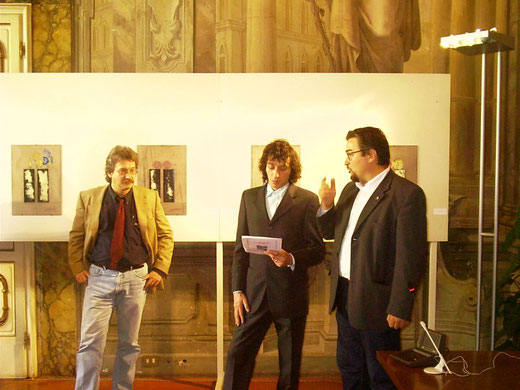 Consiglio Regionale della Toscana: Paolo Gennaioli, 11 SETTEMBRE - una mostra, un ricordo. Con Fabio Roggiolani che inaugura e Grae Lorimer. Roggiolani è stato promotore e organizzatore. Firenze, 11 settembre 2002.