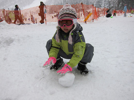 雪遊び