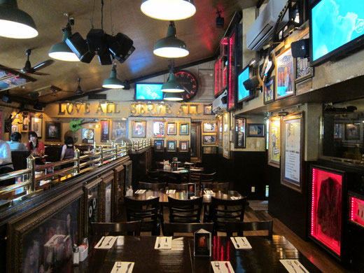ハードロックカフェ 東京 店内