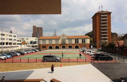 小堀哲夫の梅光学院大学を見る案内する人