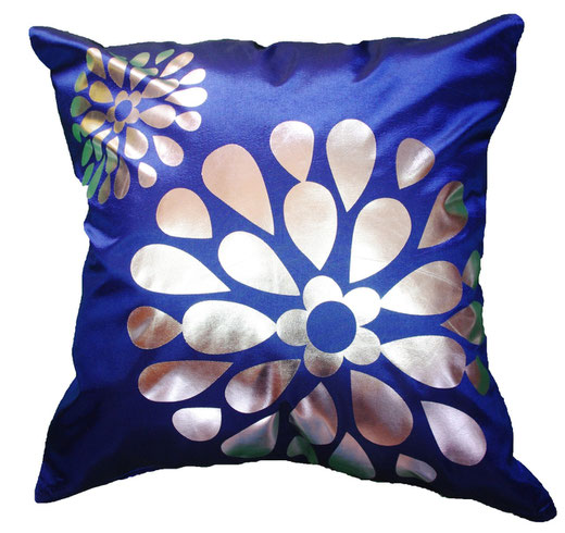 タイシルク クッションカバー 　フラワー デザイン　ブルー 【Flower Design , Blue】 45×45cm 対応の商品画像01