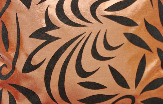 タイシルク クッションカバー 　バンコク リーフ デザイン  ブロンズ   【Bangkok Leaf Design , Bronze】 45×45cm 対応 02