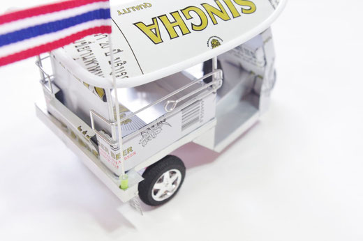 ハンドメイド　トゥクトゥク （TUK TUK） シンハービール(ビアシン)　Singha Beer の商品写真04 [タイ雑貨 アジアン雑貨 タイ旅行おみやげ]