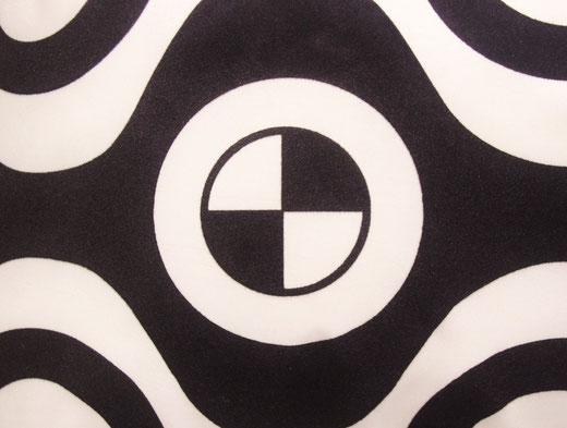 タイシルク クッションカバー 　チェッカーデザイン　ホワイト 【Checker Design , White】 45×45cm 対応の商品写真02