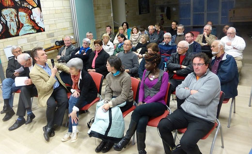 Une assemblée attentive, malheureusement clairsemée pour la taille de notre doyenné