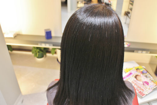 美容室キュライヘアーなら、一緒にデジタルパーマもできます。自然な仕上がりが好評です。