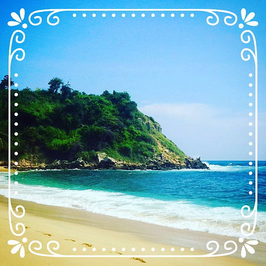 coral beach stand puerto escondido summer sommer best