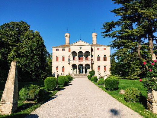 Castello di Roncade. Weingut, B&B und Hochzeitslocation.