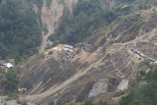 鉱山開発も環境破壊の要因です