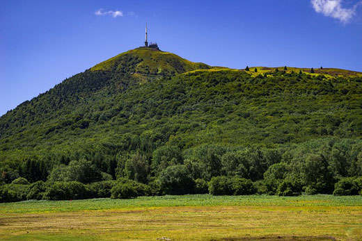 Puy de dome, plus arrondit car plus ancien que le puy pariou