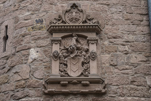 Bild: Wappen des Grafen von Tierstein auf dem Château du Haut-Koenigsbourg im Elsass, Frankreich