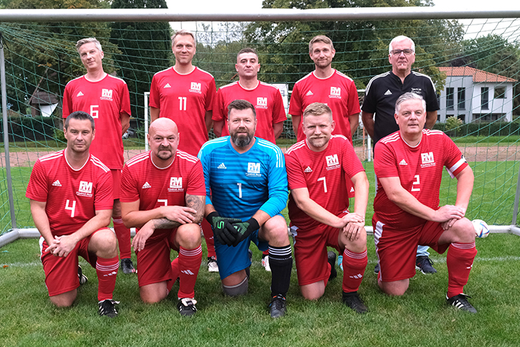 Die zweite Mannschaft des SC Rinteln überrascht im Kreispokal der Altsenioren und wirft den klassenhöheren SV Nienstädt 09 mit 3:1 aus dem Wettbewerb.