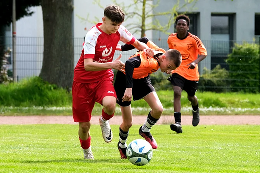Tayo Tuxhorn (links) initiierte viele gute Angriffe des SC Rinteln.