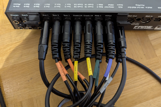 Eingänge und Verkabelung E-Drum-Modul Foto